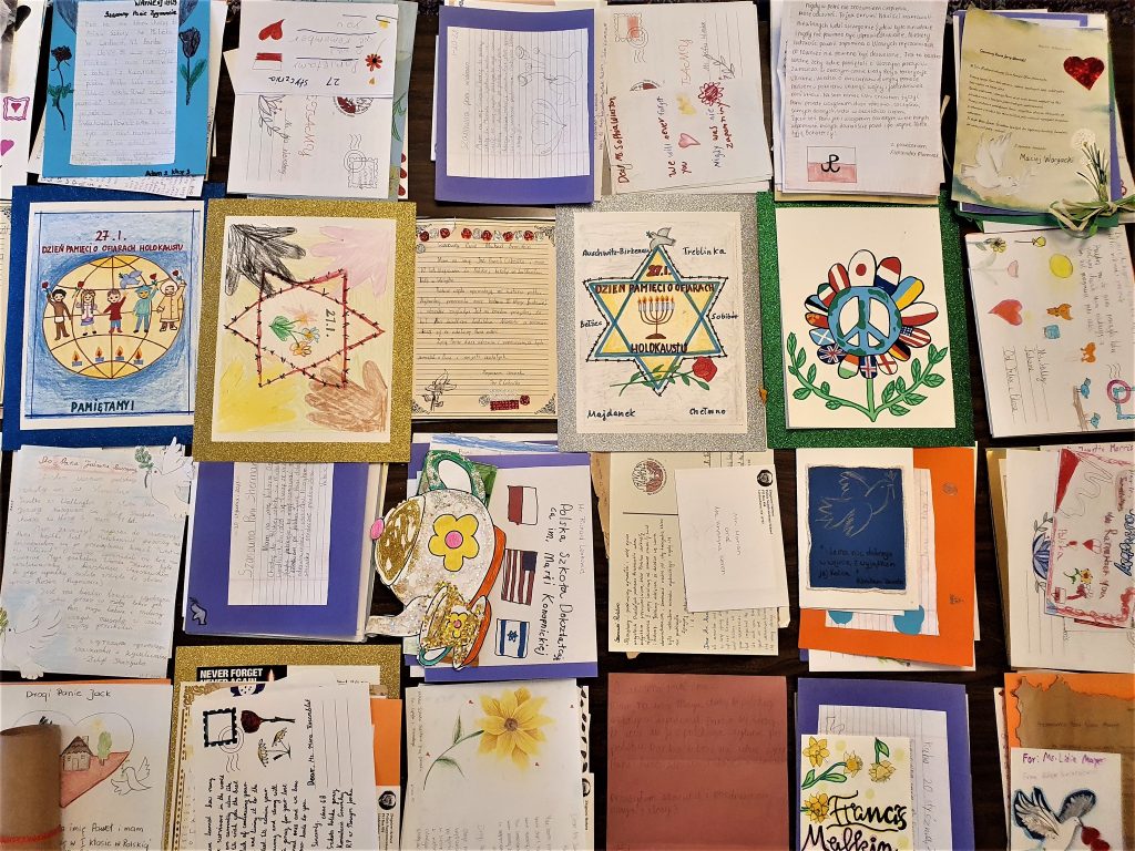 Pocztówka dla Ocalałych – Dzień Pamięci o Ofiarach Holocaustu