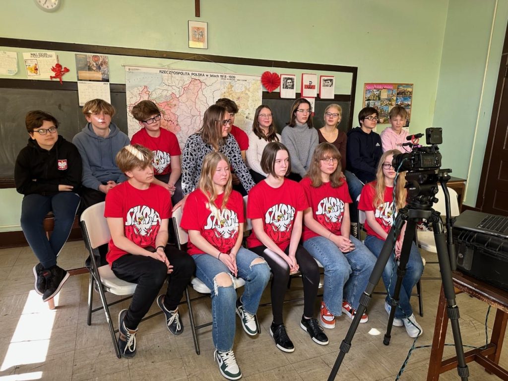 Ósma klasa w programie „Słownik polsko – polski”